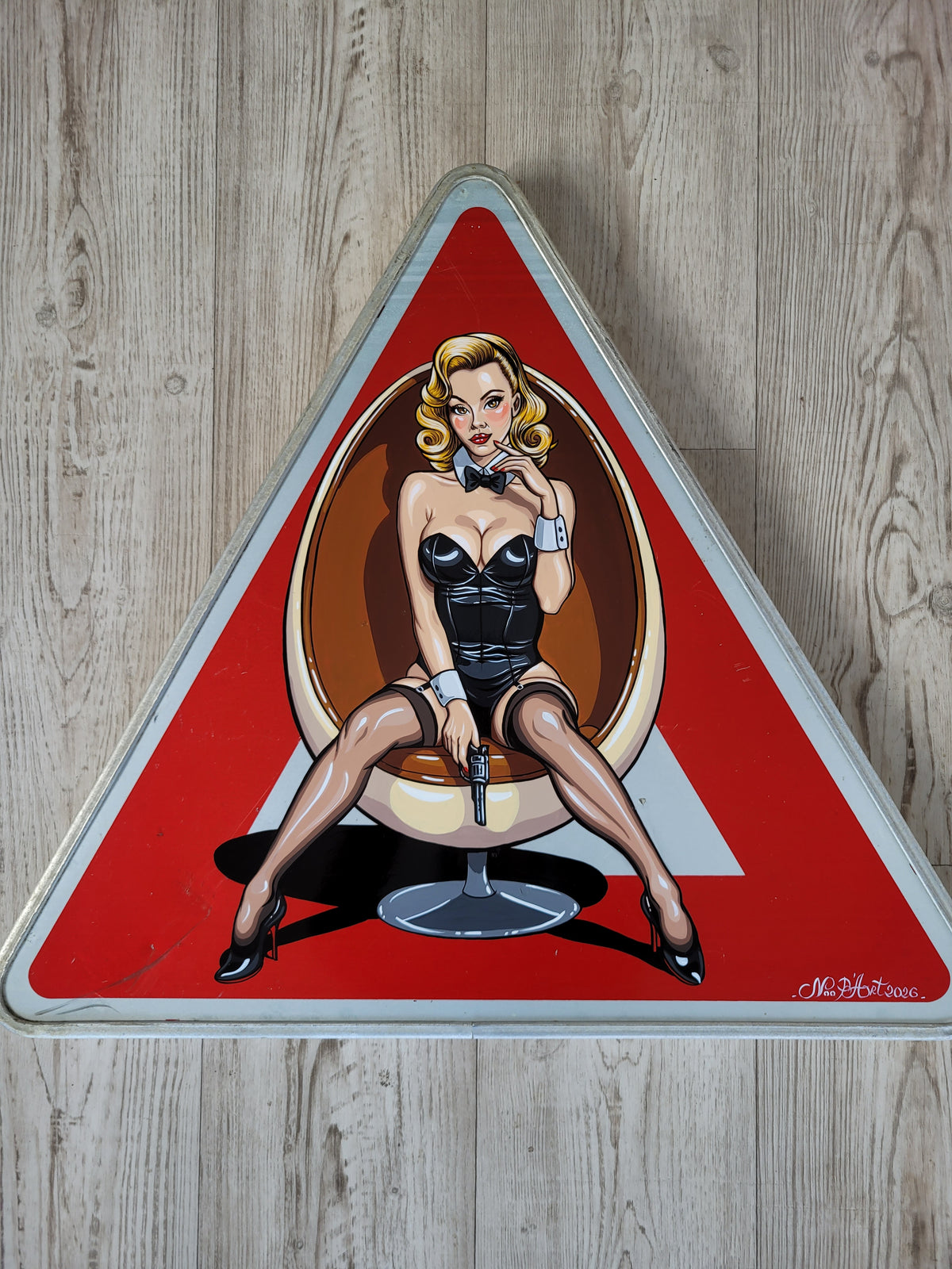 James Bond Girl 002
