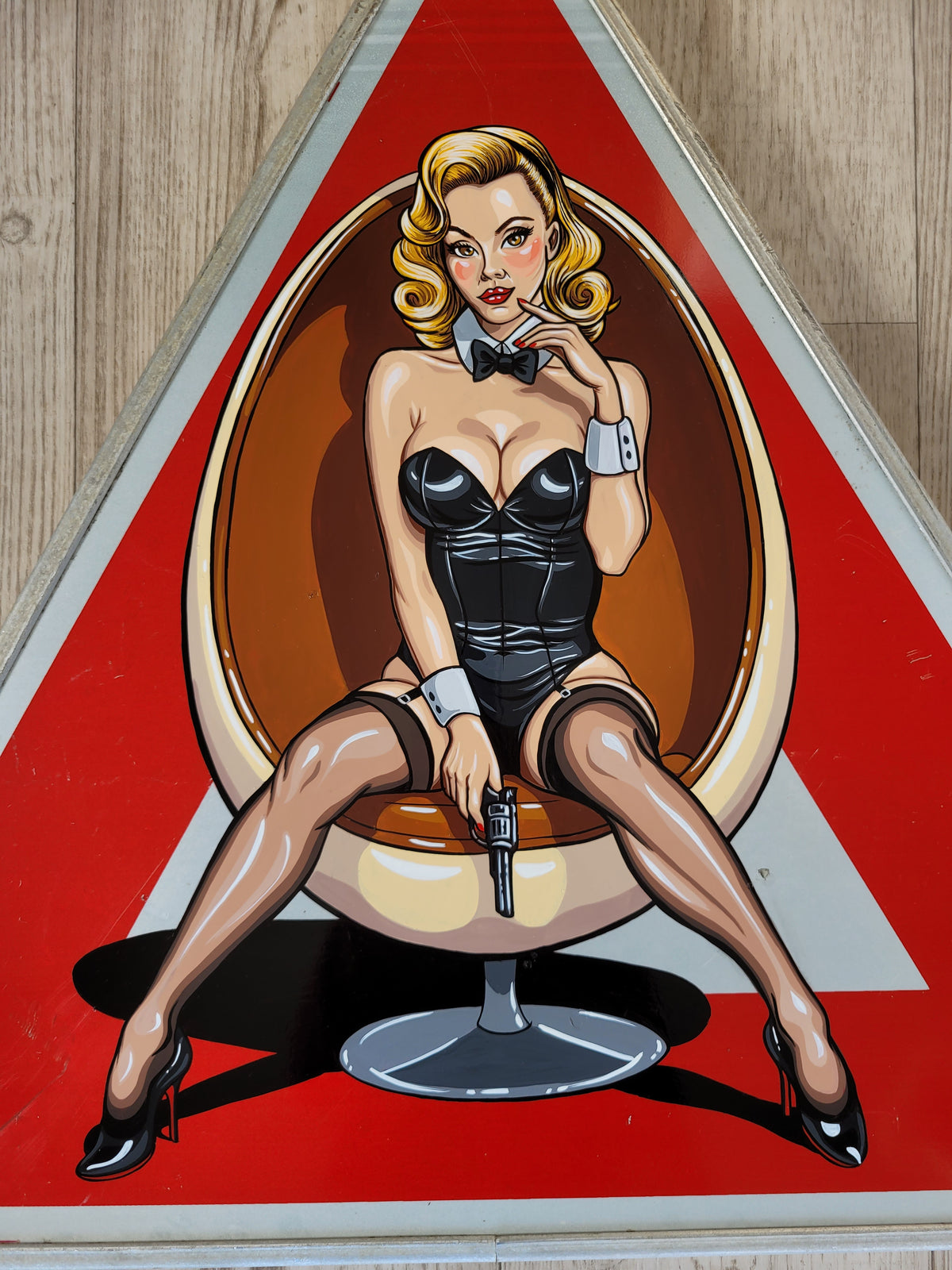 James Bond Girl 002