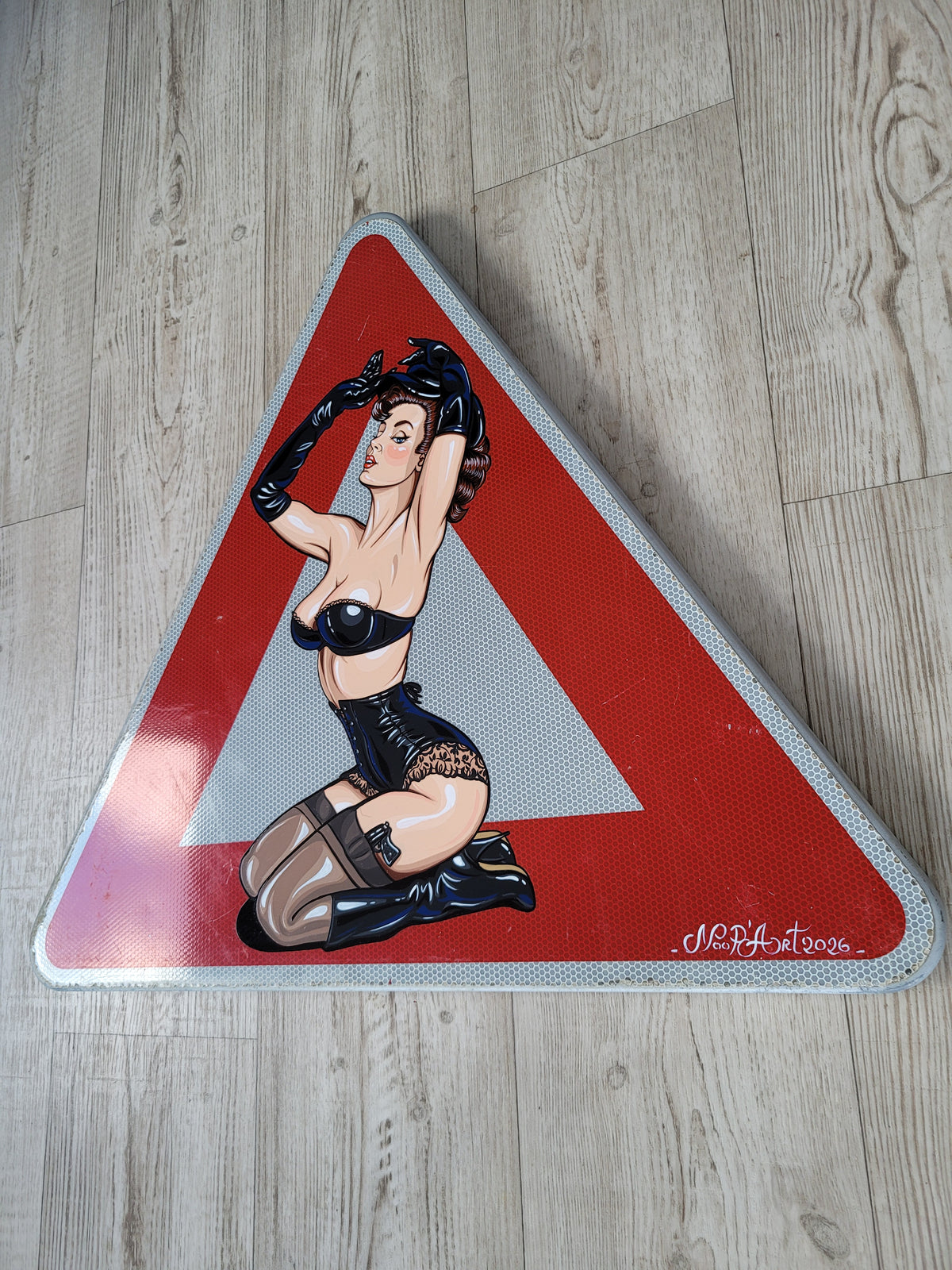 James bond Girl 001