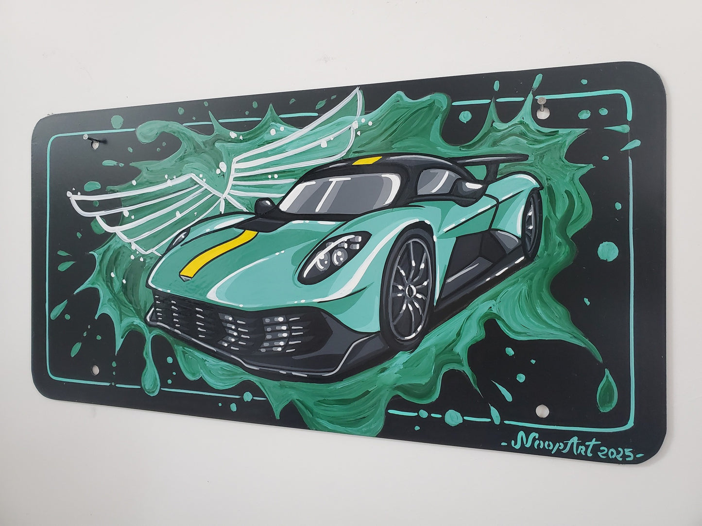 Aston Martin Valhalla